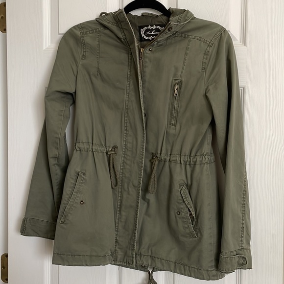 jacket - Picture 2 of 4